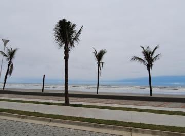 kbq4ua2nznizwqwztfingzi_md · Apartamento 2 dormitórios sendo 1 suíte + lavabo frente mar em Mongaguá