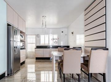 Casa · 189m² · 3 Quartos · 5 Vagas · CASA TERREA COM 03 DORMITORIOS NO XAXIM