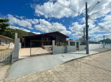 Casa · 120m² · 3 Quartos · 2 Vagas · Casa Pertinho do Mar - Praia de Fora em Palhoça/SC