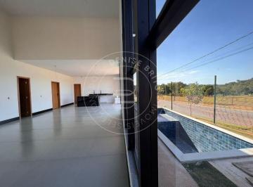 Casa · 197m² · 3 Quartos · 4 Vagas · Casa térrea esplêndida com 3 suítes no Jardins Porto em Senador Canedo