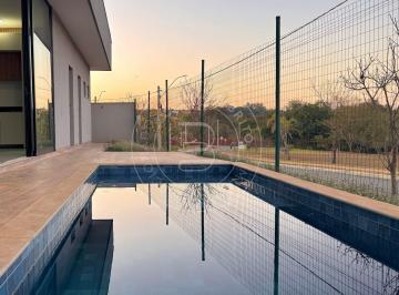 Casa · 197m² · 3 Quartos · 4 Vagas · Casa térrea de esquina no Jardins Porto, próxima ao lago