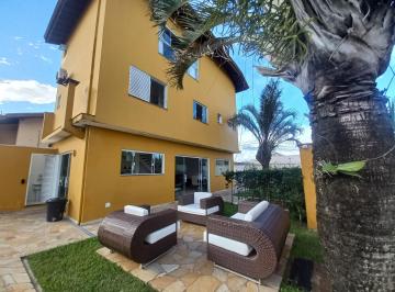 Casa de 3 quartos, Peruíbe ·  Triplex Mobiliado, 3 Suítes, Sala De Vídeo, Espaço Gourmet, Piscina, Quintal