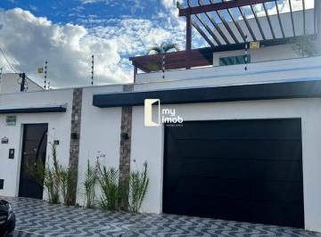 Casa · 200m² · 3 Quartos · 2 Vagas · Casa Maravilhosa a 10 minutos da Unievangélica
