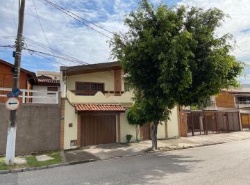 Casa · 300m² · 3 Quartos · 2 Vagas · Casa à venda em Sorocaba, Jardim Refúgio, com 3 quartos, com 300 m²