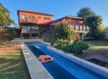 Casa · 210m² · 3 Quartos · 4 Vagas · Casa à venda em Araçoiaba da Serra, Condomínio Village Araçoiaba, com 3 suítes, com 210 m²