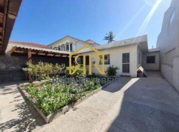Casa · 250m² · 3 Quartos · Casa à venda - em Capoeiras
