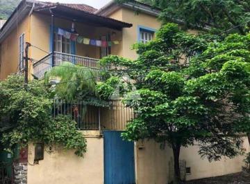 Casa · 500m² · 5 Quartos · 7 Vagas · Casa em Laranjeiras com 05 quartos , 02 salas e 07 vagas!