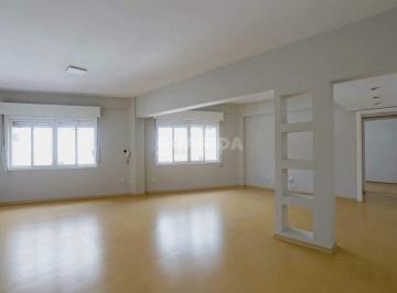 Apartamento · 130m² · 3 Quartos · Amplo Apartamento com 3 dormitórios, sendo 1 suíte, no bairro Rio Branco