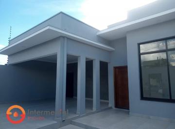 Casa · 148m² · 3 Quartos · 2 Vagas · Casa à venda com 3 quartos sendo 1 suíte e com piscina.