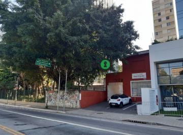 Comercial · 280m² · 8 Vagas · Casa Comercial para locação em Pinheiros, na Av Rebouças, com 280m²AU, com 3 salas, 8 vagas