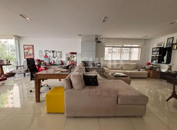 Apartamento · 233m² · 4 Quartos · 1 Vaga · Apartamento á Venda na Santa Cecília com 233m², 4 quartos sendo 2 suítes, 1 vaga.