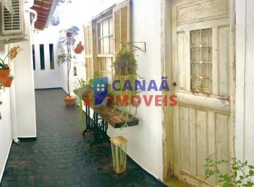 Casa · 230m² · 3 Quartos · 4 Vagas · Casa no Vigilato Pereira