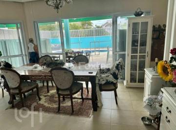 f7cb3ad9 · Casa, 3 dormitórios, 269.35 m², em Jurerê