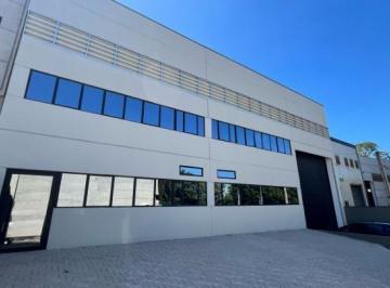 Foto 02 · Galpão Industrial em Condomínio para Locação em Valinhos-SP: 4 Salas, 7 Banheiros, 4 Vagas e 812m² n