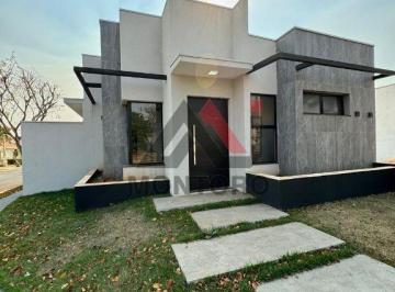 Casa · 212m² · 3 Quartos · ALVORADA