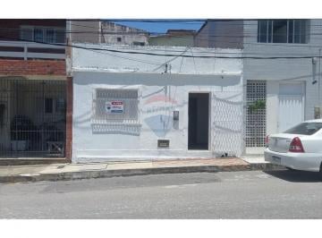 Casa · 70m² · 3 Quartos · Casa na Rua Pinto Martins, para locação