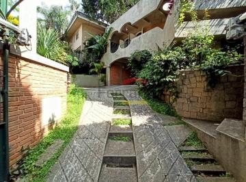 Casa · 445m² · 3 Quartos · 5 Vagas · Locação Alto Padrão - Casa Assobradada Imponente no Pé da Serra | 446m² de Sofisticação!