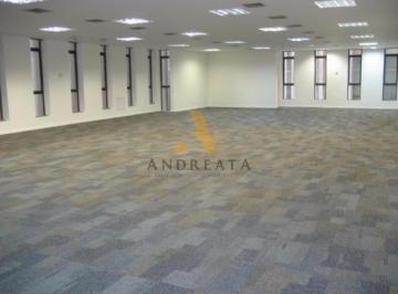 Comercial · 210m² · Venda de Prédio Comercial, 210 m², por R$ 18 milhões em Centro.