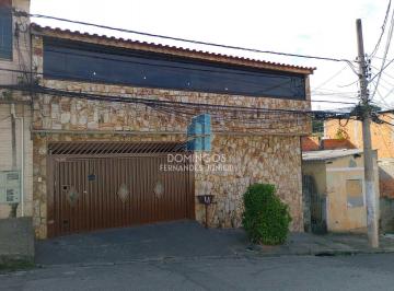 Casa · 220m² · 4 Quartos · 8 Vagas · Imoveis - na Vila Verde