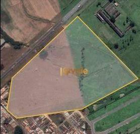 Terreno · 240000m² · Área em Centro, Pindamonhangaba/SP de 0m² à venda por R$ 14.000.000,00