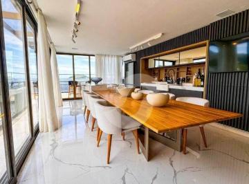 Apartamento · 500m² · 6 Quartos · 5 Vagas · Cobertura em Camboinhas, Niterói/RJ de 500m² 6 quartos à venda por R$ 12.000.000,00