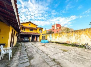 Casa · 246m² · 4 Quartos · 5 Vagas · Casa em Itaipu, Niterói/RJ de 246m² 4 quartos à venda por R$ 490.000,00