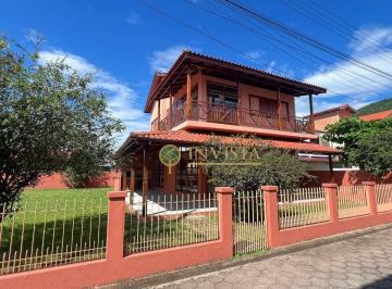 Casa · 220m² · 3 Quartos · 4 Vagas · Casa em Armação do Pântano do Sul, Florianópolis/SC de 220m² 3 quartos à venda por R$ 1.850.000,00