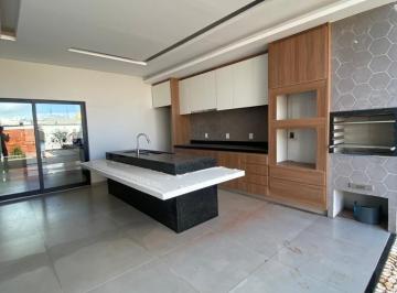 Casa · 196m² · 3 Quartos · 2 Vagas · Casa em , Estiva Gerbi/SP de 196m² 3 quartos à venda por R$ 950.000,00