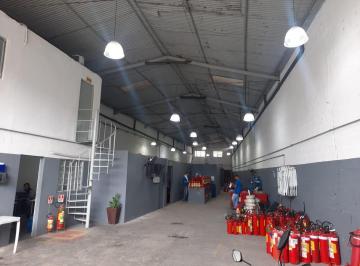 Comercial · 450m² · 2 Vagas · Galpão em Jardim Ana Claudia, Votorantim/SP de 450m² à venda por R$ 952.800,00