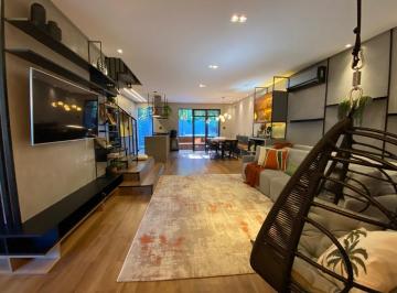 Casa · 143m² · 3 Quartos · 2 Vagas · Sobrado em Cabeçudas, Itajaí/SC de 143m² 3 quartos à venda por R$ 2.100.000,00
