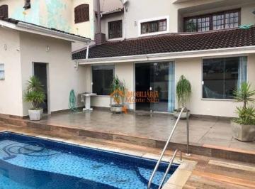 Casa · 430m² · 4 Quartos · 5 Vagas · Sobrado em Vila Galvão, Guarulhos/SP de 430m² 4 quartos à venda por R$ 1.950.000,00