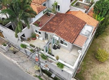 Casa · 700m² · 5 Quartos · 6 Vagas · Casa em Vila Diva, Carapicuíba/SP de 700m² 5 quartos à venda por R$ 2.500.000,00