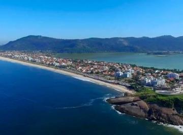 Apartamento · 211m² · 3 Quartos · 2 Vagas · Cobertura em Piratininga, Niterói/RJ de 211m² 3 quartos à venda por R$ 2.100.000,00