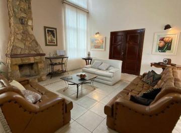 Casa · 352m² · 3 Quartos · 2 Vagas · Casa em Chácaras Alpina, Valinhos/SP de 352m² 3 quartos à venda por R$ 2.020.000,00