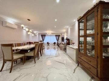 Apartamento · 216m² · 3 Quartos · 2 Vagas · Apartamento em Gonzaga, Santos/SP de 216m² 3 quartos à venda por R$ 1.680.000,00