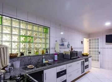 Casa · 248m² · 5 Quartos · 2 Vagas · Sobrado em Vila Yolanda, Osasco/SP de 248m² 5 quartos à venda por R$ 690.000,00