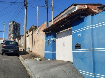 Casa · 226m² · 2 Quartos · 2 Vagas · Casa em Campo Comprido, Curitiba/PR de 226m² 2 quartos à venda por R$ 590.000,00
