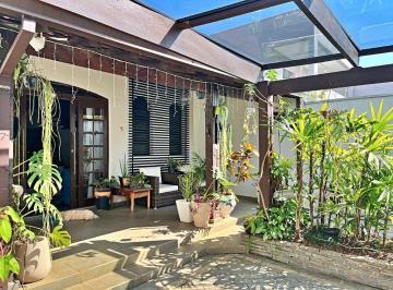Casa · 260m² · 4 Quartos · 4 Vagas · Sobrado em Vila Suissa, Mogi das Cruzes/SP de 260m² 4 quartos à venda por R$ 1.200.000,00