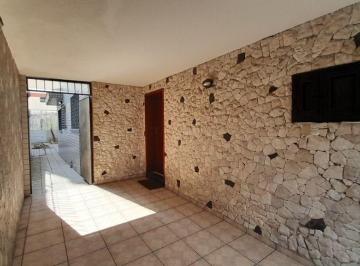 Casa · 300m² · 5 Quartos · 2 Vagas · Sobrado em Gonzaga, Santos/SP de 300m² 5 quartos à venda por R$ 1.600.000,00
