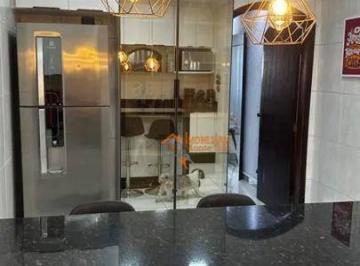 Casa · 200m² · 3 Quartos · 2 Vagas · Sobrado em Jardim Aida, Guarulhos/SP de 200m² 3 quartos à venda por R$ 958.500,00