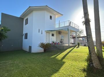 Casa · 139m² · 2 Quartos · 2 Vagas · Casa em Agronômica, Florianópolis/SC de 139m² 2 quartos à venda por R$ 950.000,00