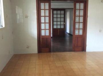 Casa · 243m² · 3 Quartos · 4 Vagas · Sobrado em Vila Osasco, Osasco/SP de 243m² 3 quartos à venda por R$ 1.000.000,00