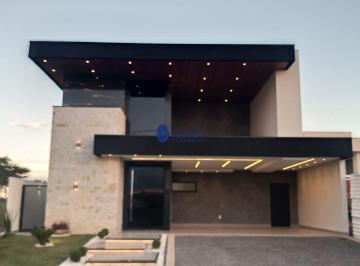 Casa · 207m² · 3 Quartos · 2 Vagas · Casa à venda - no Setor Central