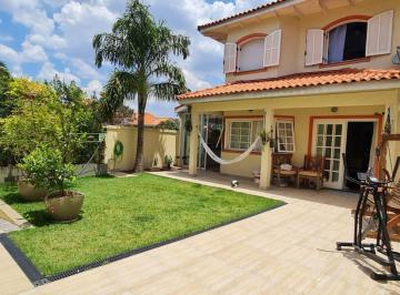 Casa · 200m² · 3 Quartos · 6 Vagas · Casa em Jardim Lambreta, Cotia/SP de 200m² 3 quartos à venda por R$ 1.600.000,01