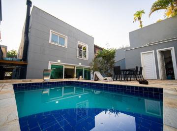 Casa · 245m² · 5 Quartos · 2 Vagas · Casa em Jardim das Flores, Cotia/SP de 245m² 5 quartos à venda por R$ 1.800.000,00