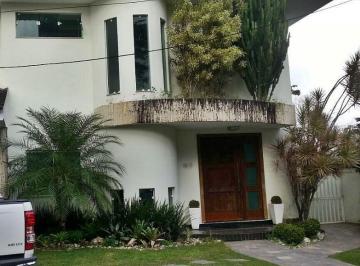 Casa · 450m² · 4 Quartos · 4 Vagas · Casa em Pendotiba, Niterói/RJ de 450m² 4 quartos à venda por R$ 1.700.000,00