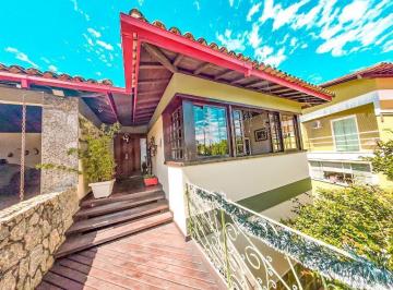 Casa · 407m² · 5 Quartos · 2 Vagas · Casa em Piratininga, Niterói/RJ de 407m² 5 quartos à venda por R$ 1.800.000,00