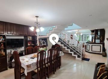 Casa · 248m² · 4 Quartos · 4 Vagas · Casa em Vila Oliveira, Mogi das Cruzes/SP de 248m² 4 quartos à venda por R$ 2.150.000,00