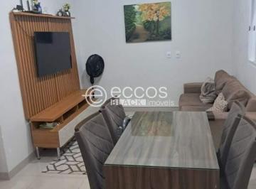 Casa · 80m² · 3 Quartos · 2 Vagas · Casa à venda, 3 quartos, 1 suíte, 2 vagas, Novo Mundo - Uberlândia/MG