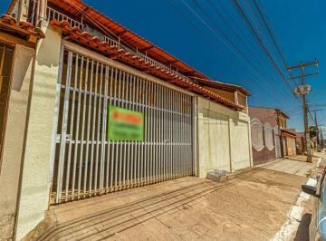 _FS_8845-Editar.jpg · Casa Ampla com 3 Moradias e Garagem para 5 Carros à Venda na QNM 40 – Ceilândia, DF